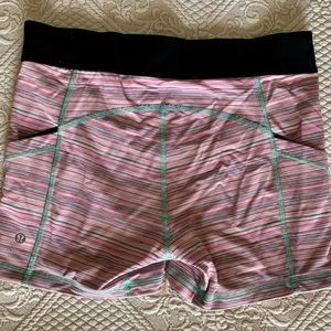 Lululemon size 8 yoga running shorts with pockets